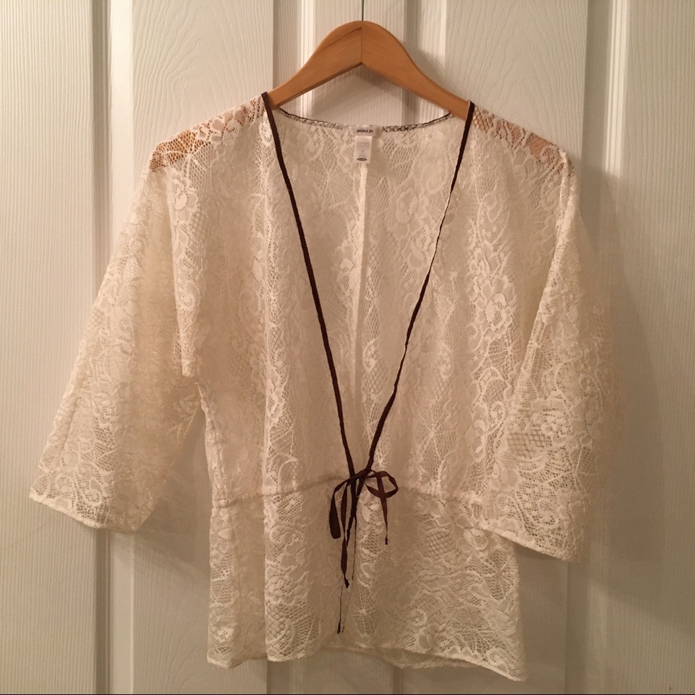 Vintage Old Navy lace kimono